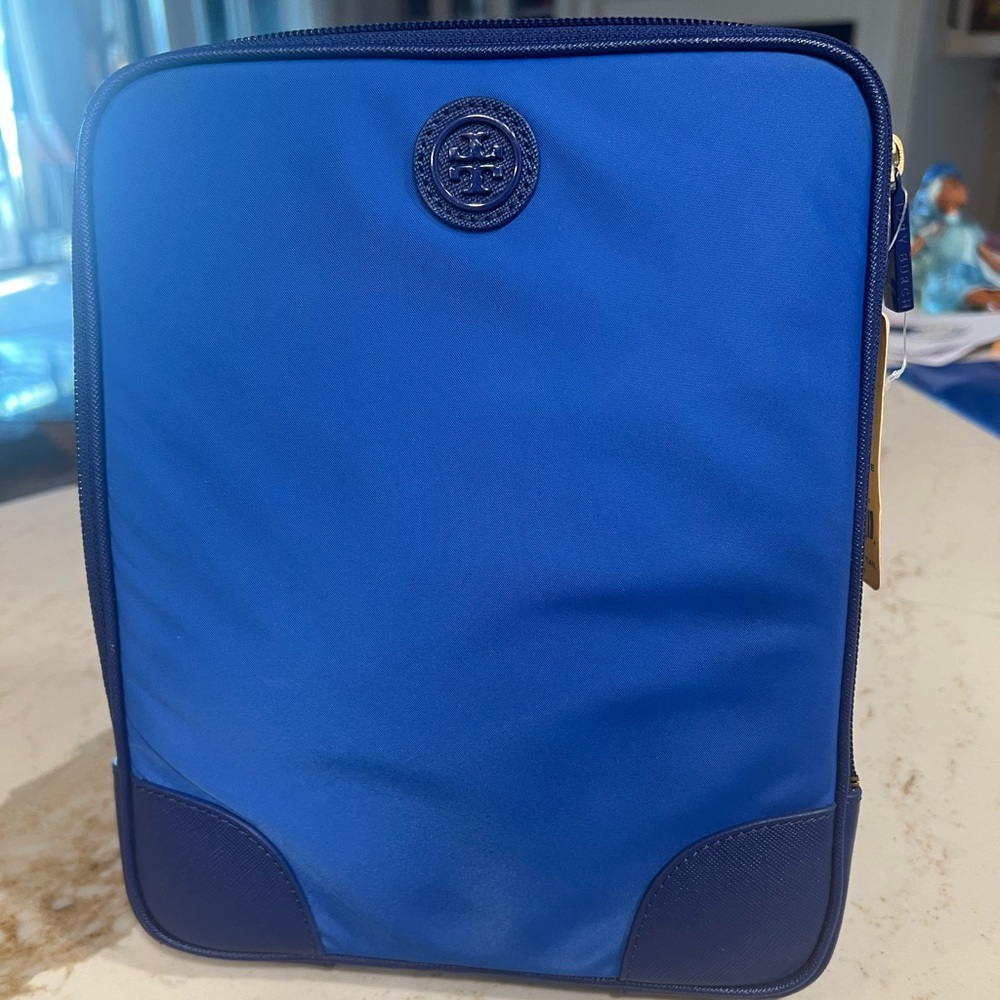 Tory Burch Tablet Sleeve - NWT 💙